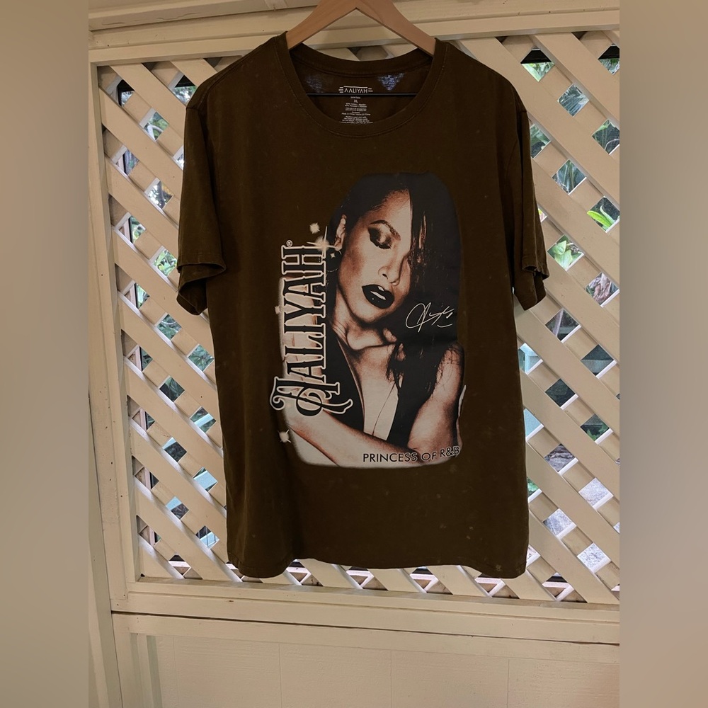 Aaliyah Brown Graphic Tee
